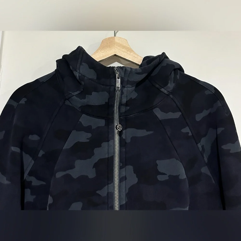 Lululemon Scuba Hoodie Light Cotton Camo Fleece Size 14 - Picture 5 of 9